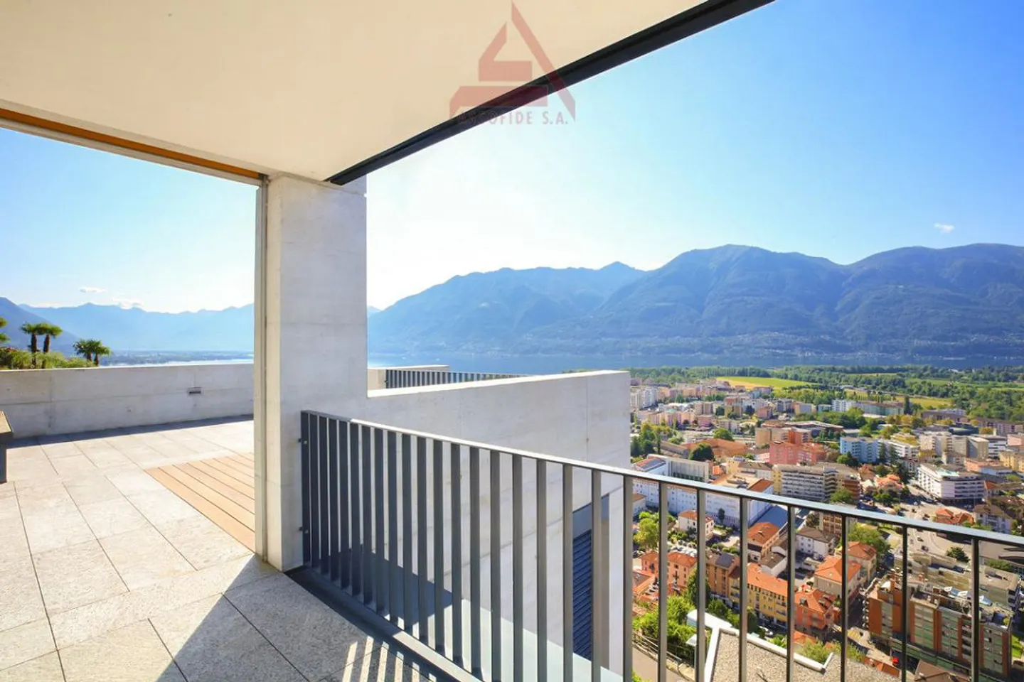 Appartamento di lusso con vista lago - Foto 7 di 10