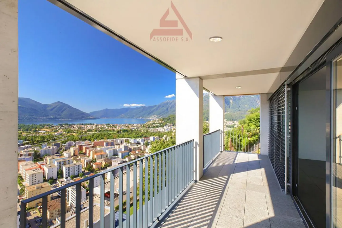 Appartamento di lusso con vista lago - Foto 8 di 10