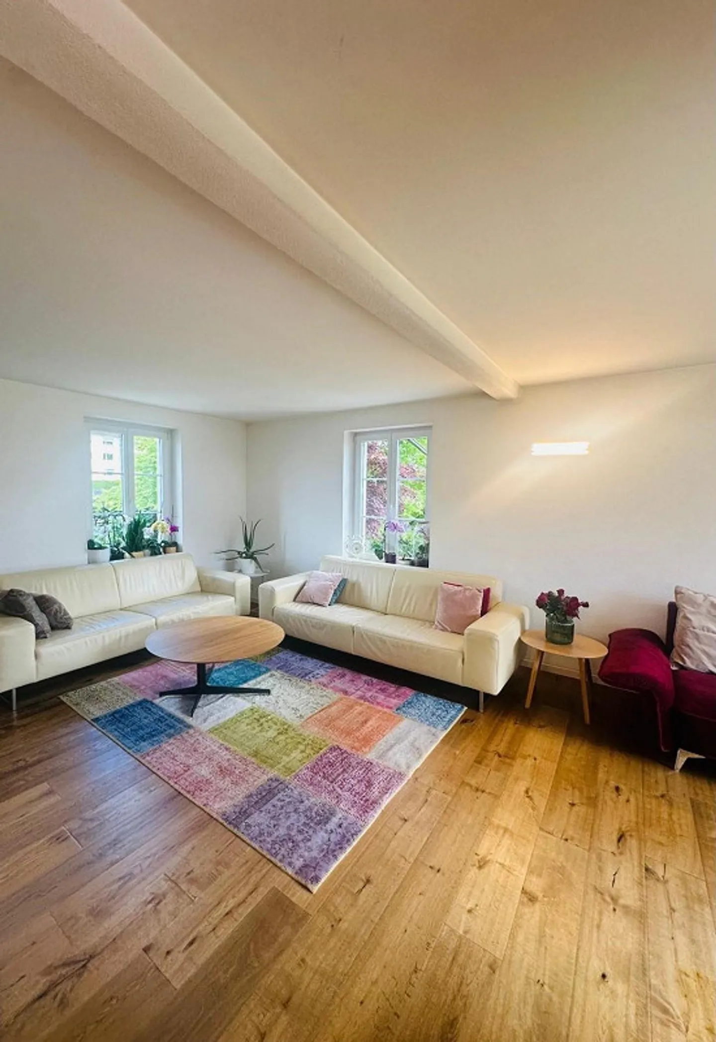 Freistehendes Einfamilienhaus mit grossem Garten und verkehrsgünstiger Lage - Foto 4 von 13