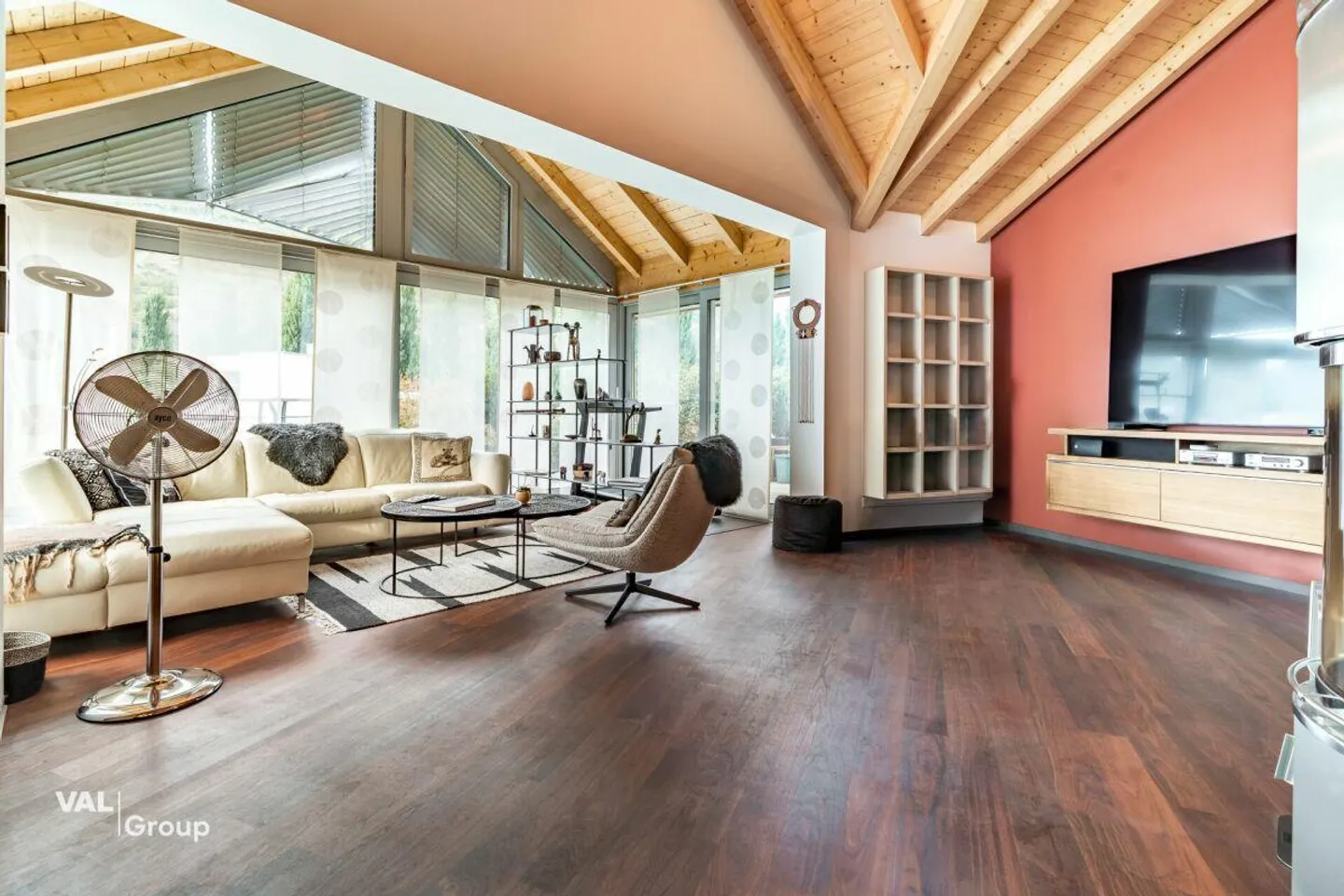 Esclusivo appartamento attico di 4,5 locali con ampia terrazza e sauna a Visp - Foto 1 di 24