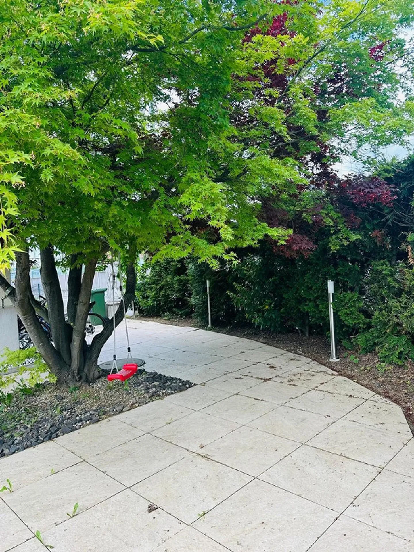 Freistehendes Einfamilienhaus mit grossem Garten und verkehrsgünstiger Lage - Foto 12 von 13