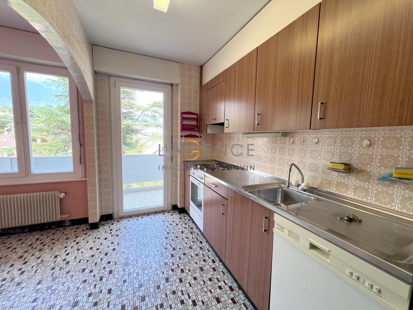 APPARTEMENT DE 3,5 PCES AVEC BALCON DE 23M2 - Photo 3 sur 7