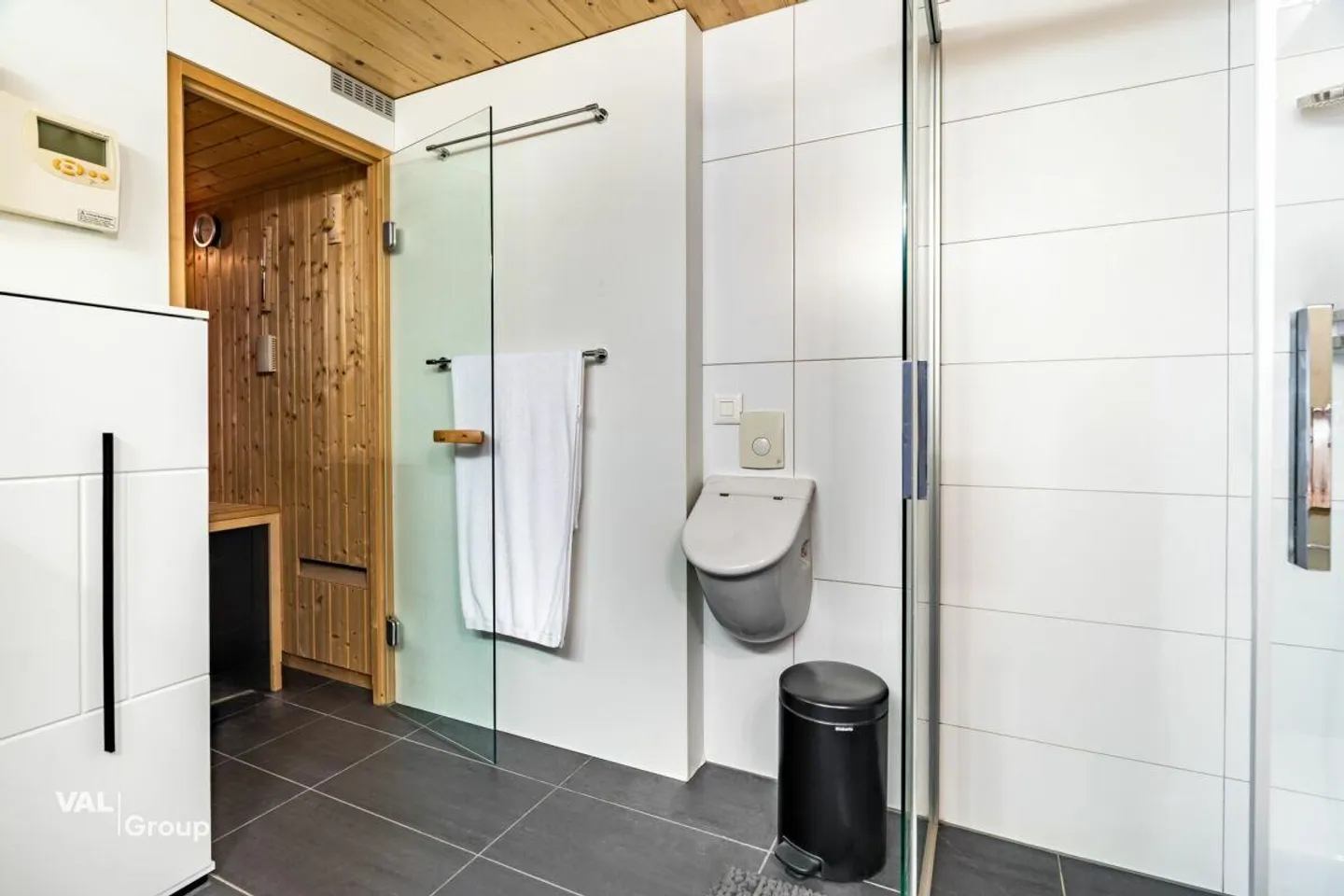 Esclusivo appartamento attico di 4,5 locali con ampia terrazza e sauna a Visp - Foto 18 di 24