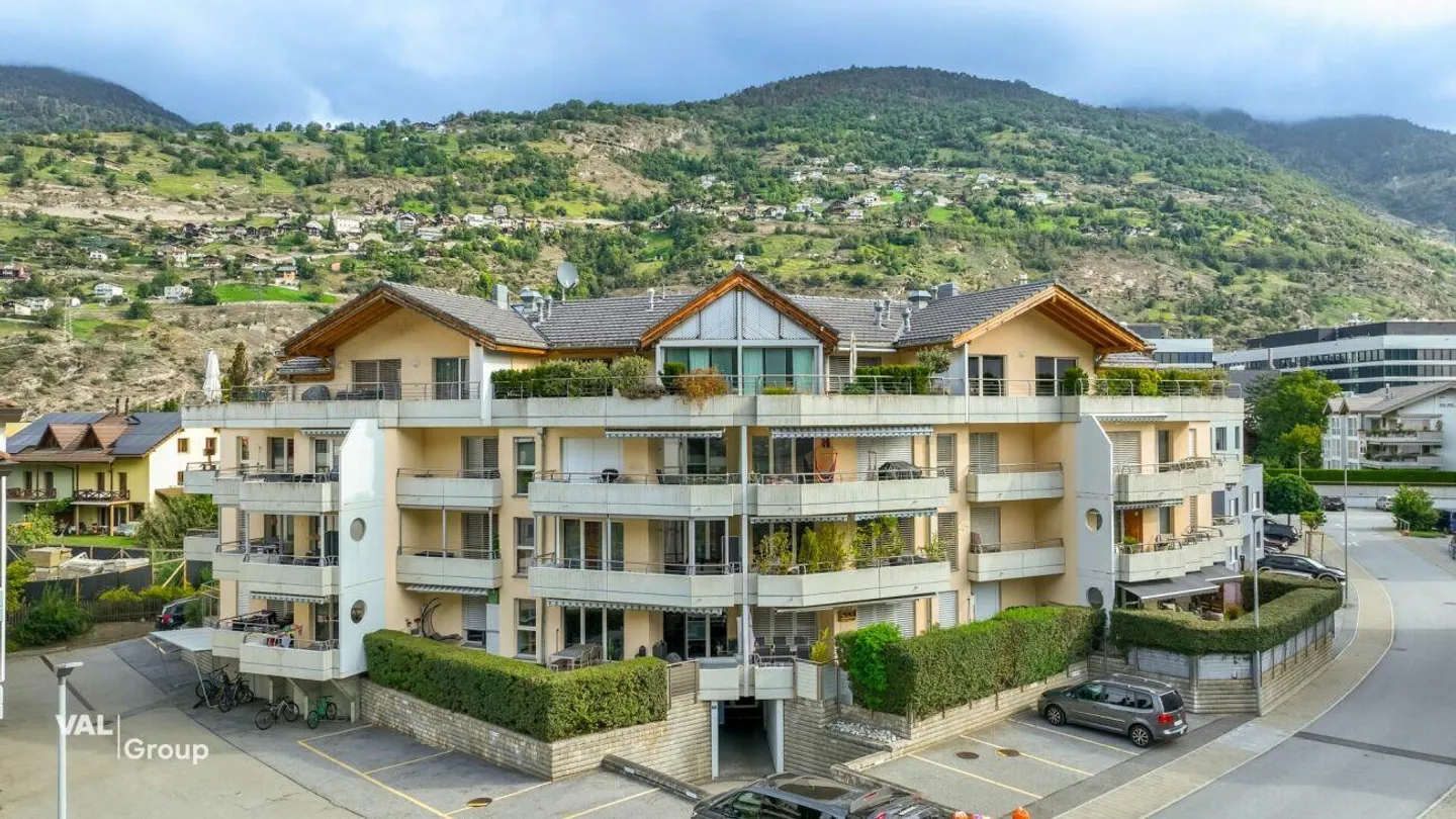 Esclusivo appartamento attico di 4,5 locali con ampia terrazza e sauna a Visp - Foto 23 di 24