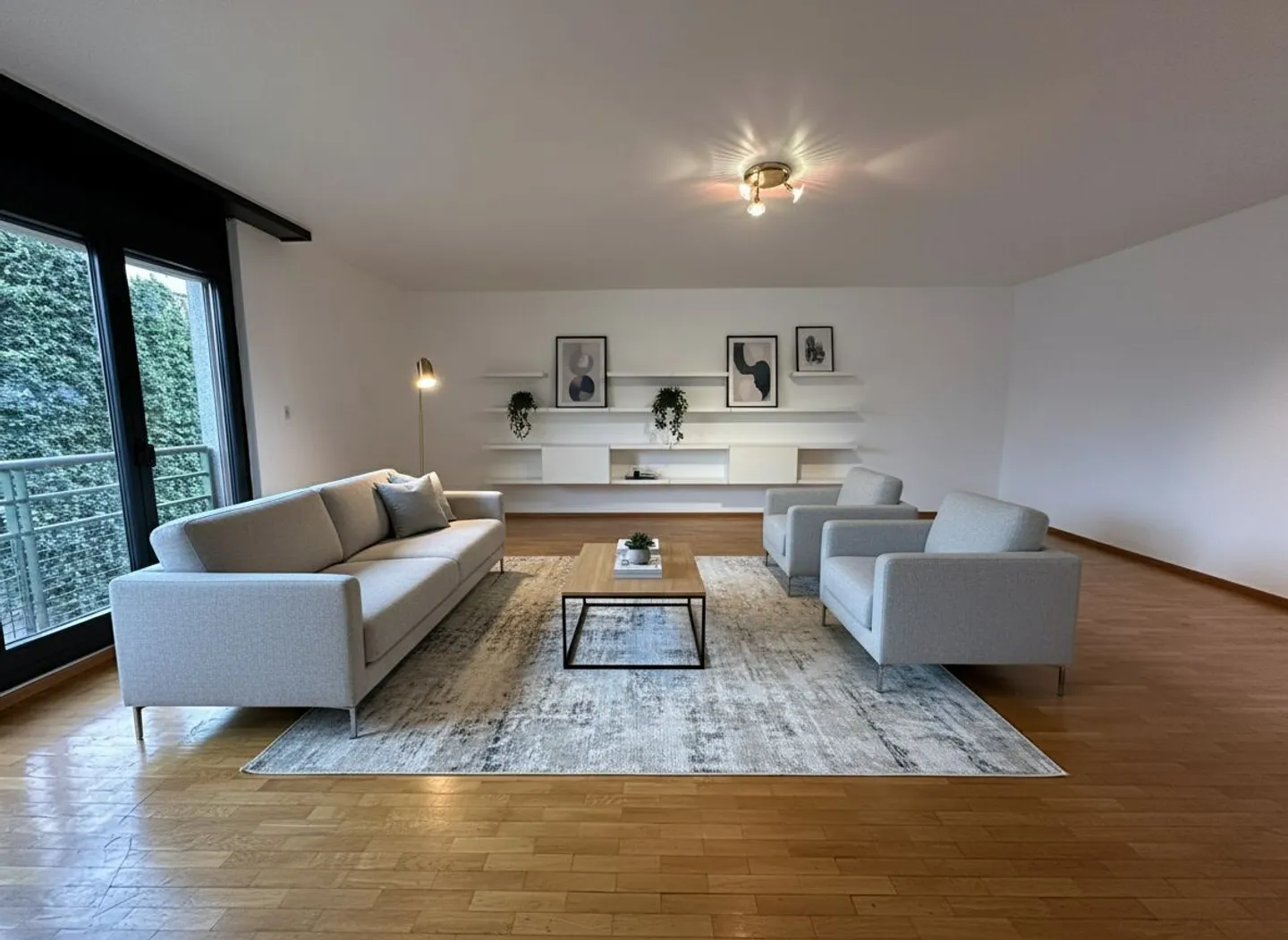 Bright 5-Room Apartment in Petit-Lancy - Photo 1 of 12