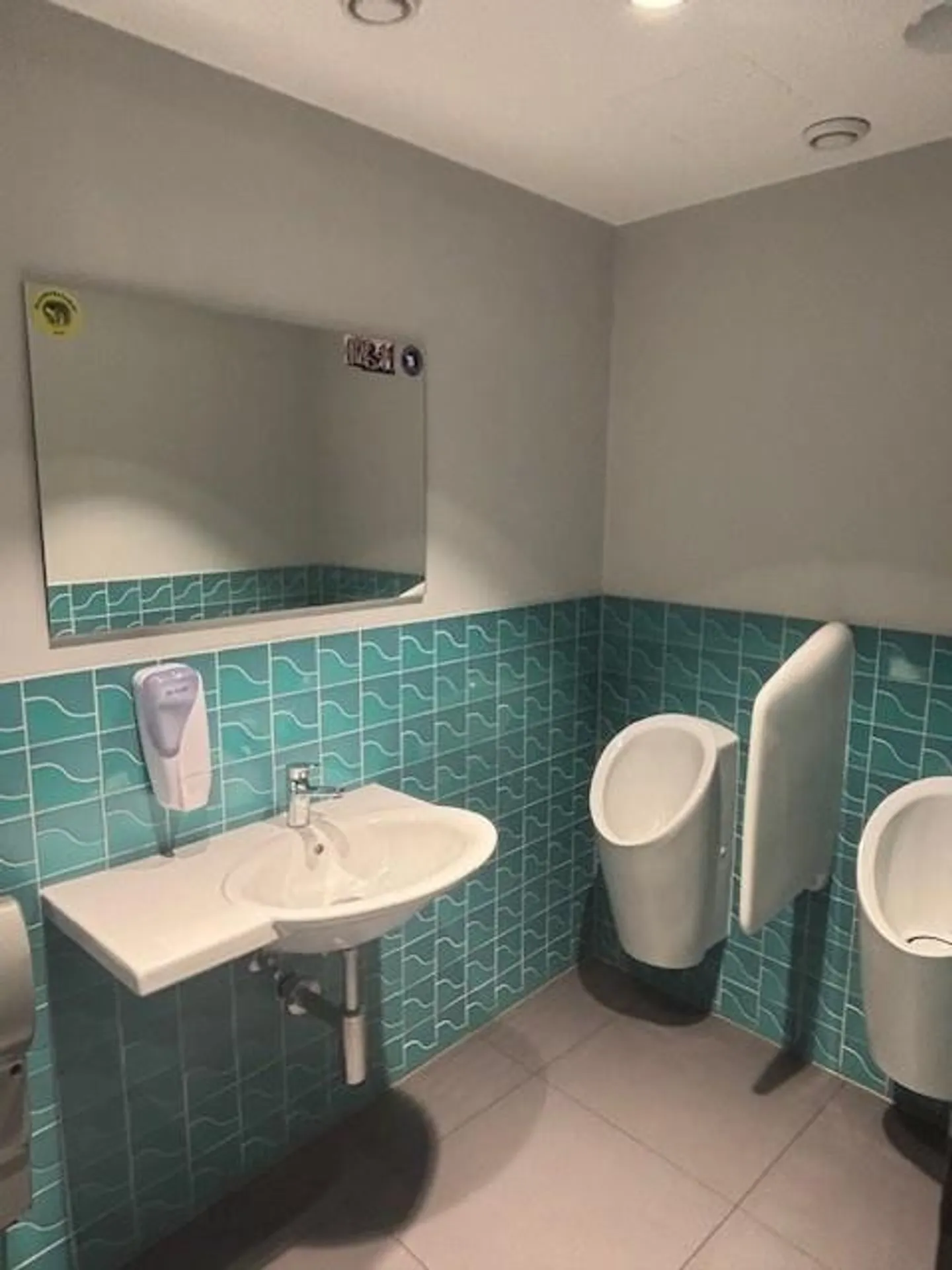 Restaurant à louer dans un emplacement central près de Schifflände - Photo 9 sur 12