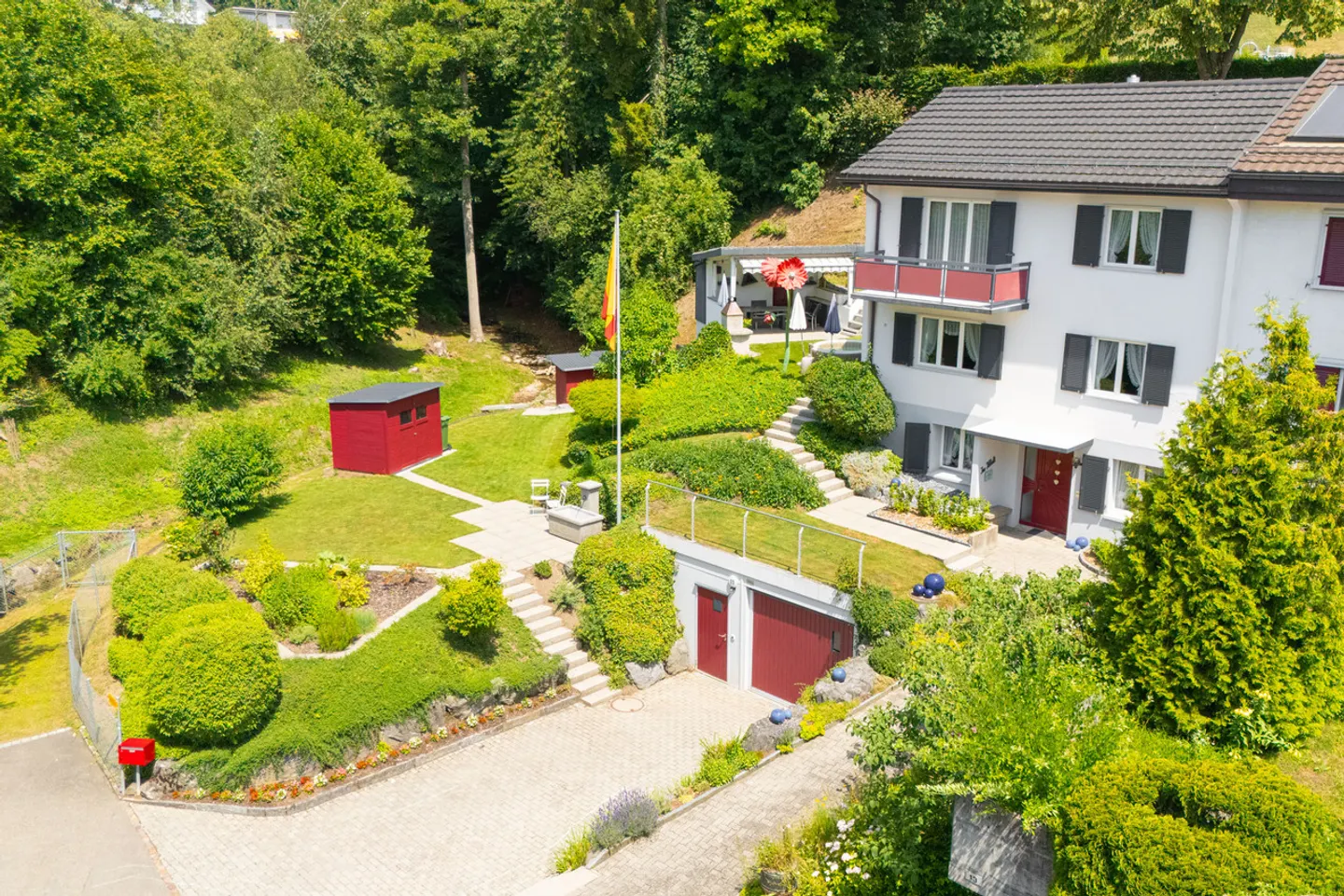 Charming Semi-Detached House - Photo 10 of 13