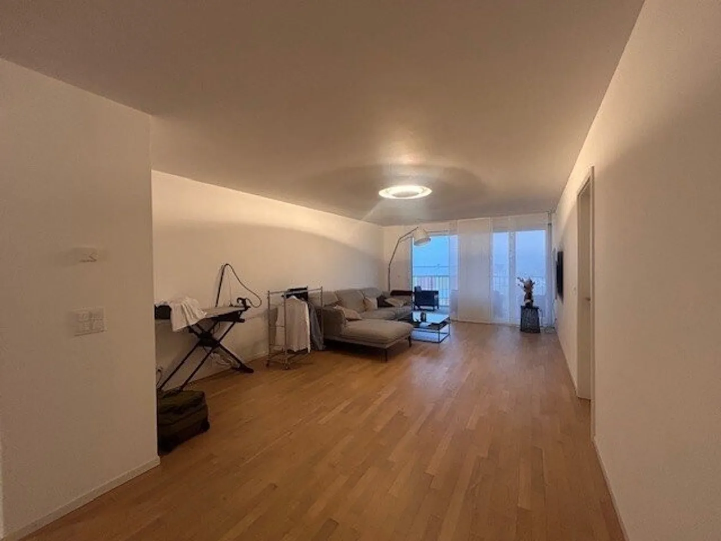 Appartamento al 2° piano con 3.5 stanze - Foto 2 di 7