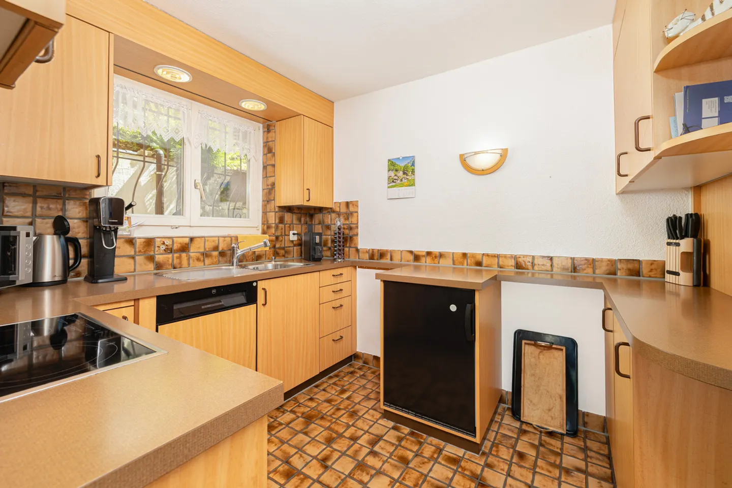 Charming Semi-Detached House - Photo 5 of 13