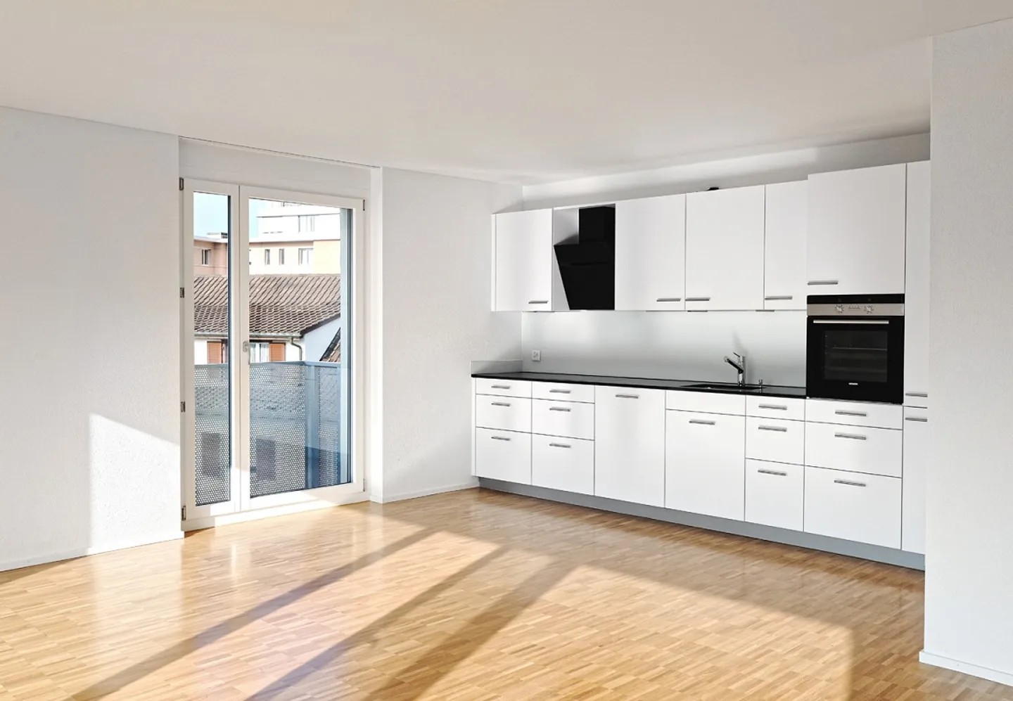 Moderno, luminoso, molto confortevole, finitura di alta qualità, 2° piano ovest - Foto 2 di 5