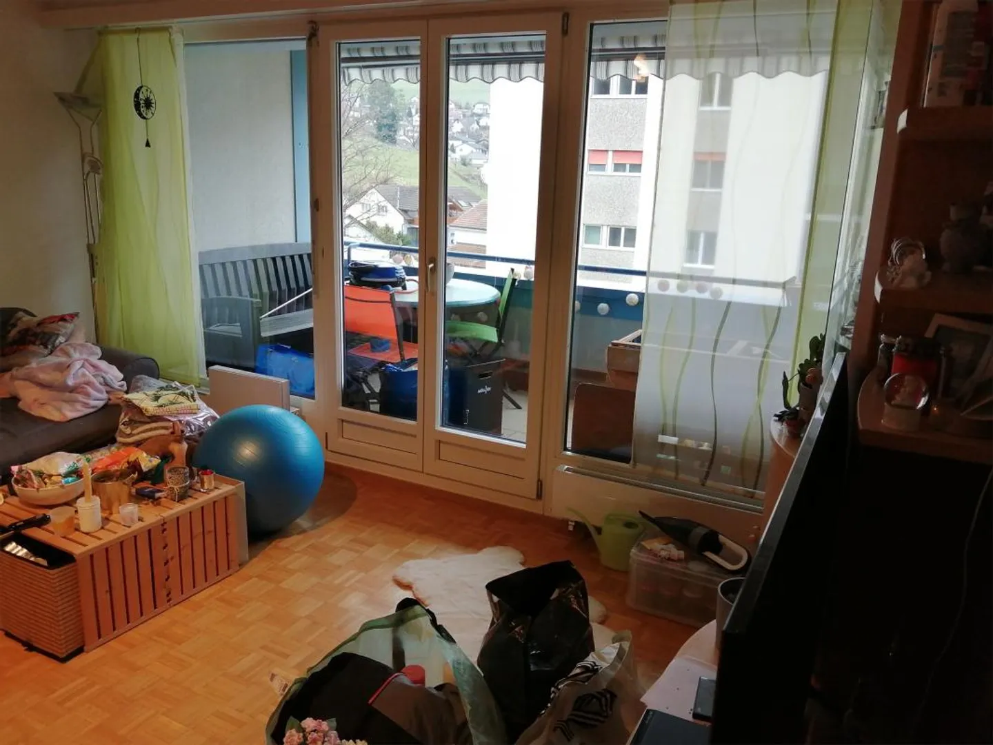 Appartamento luminoso e tranquillo di 3 stanze di 72 mq con vista sul verde - Foto 5 di 10