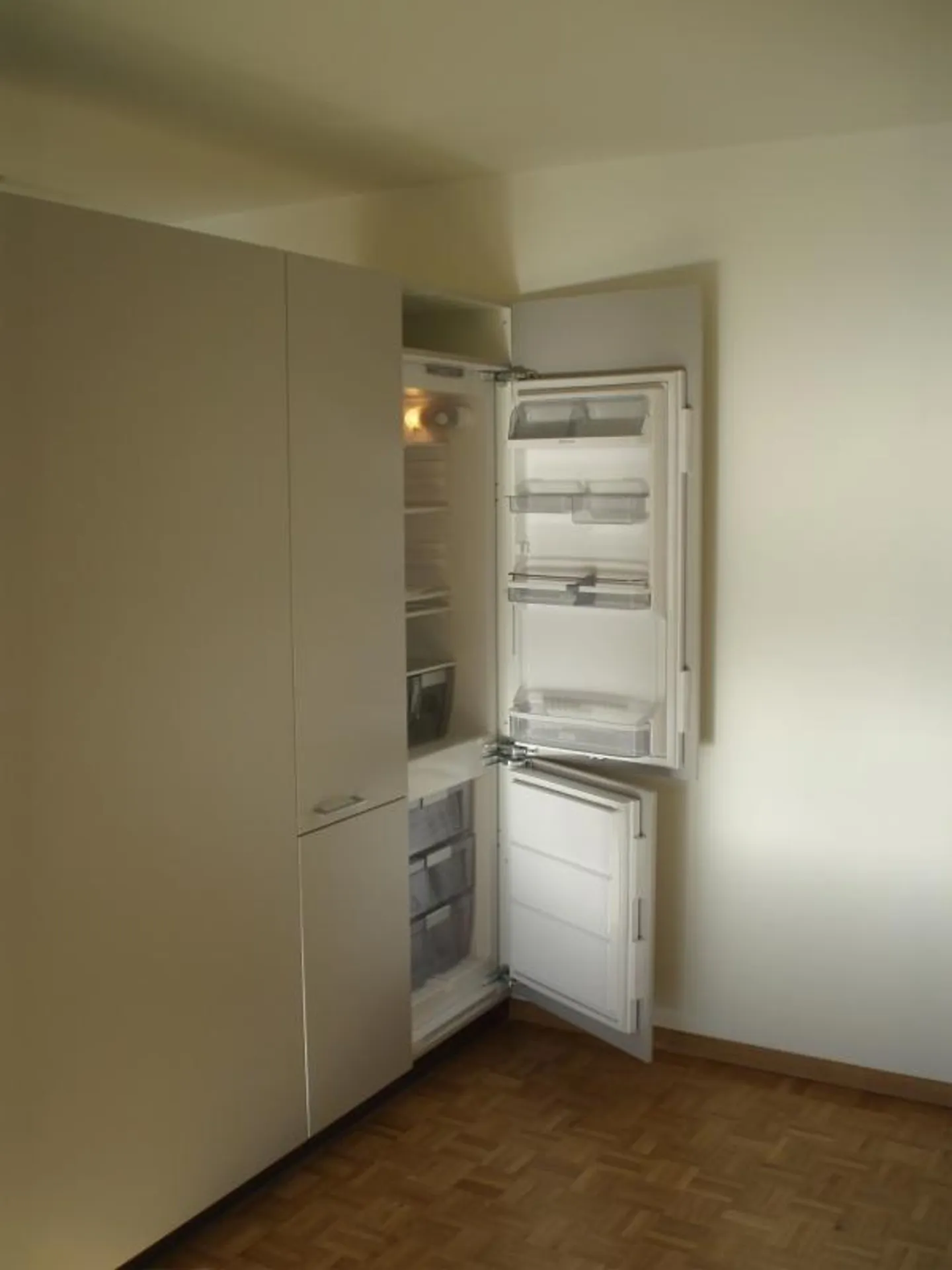 Appartamento luminoso e tranquillo di 3 stanze di 72 mq con vista sul verde - Foto 8 di 10