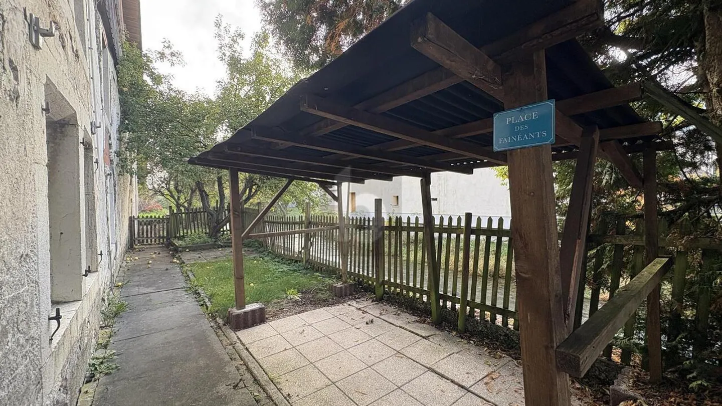 Ruhig im Dorfzentrum gelegen - Foto 2 von 6