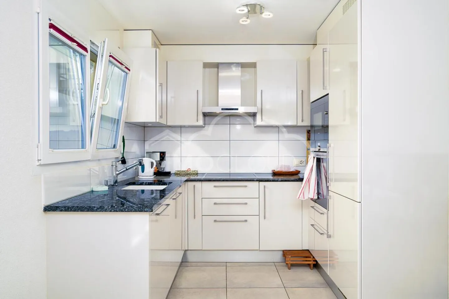 Grande balcone, vista e suite principale! - Foto 7 di 13