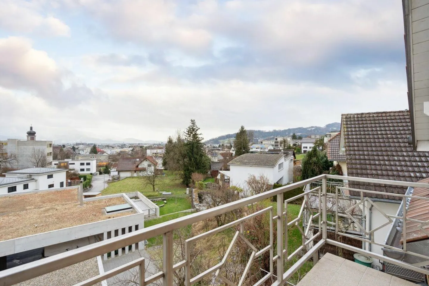 Prime Location - Sunny 3.5 Room Apartment - Photo 6 of 12