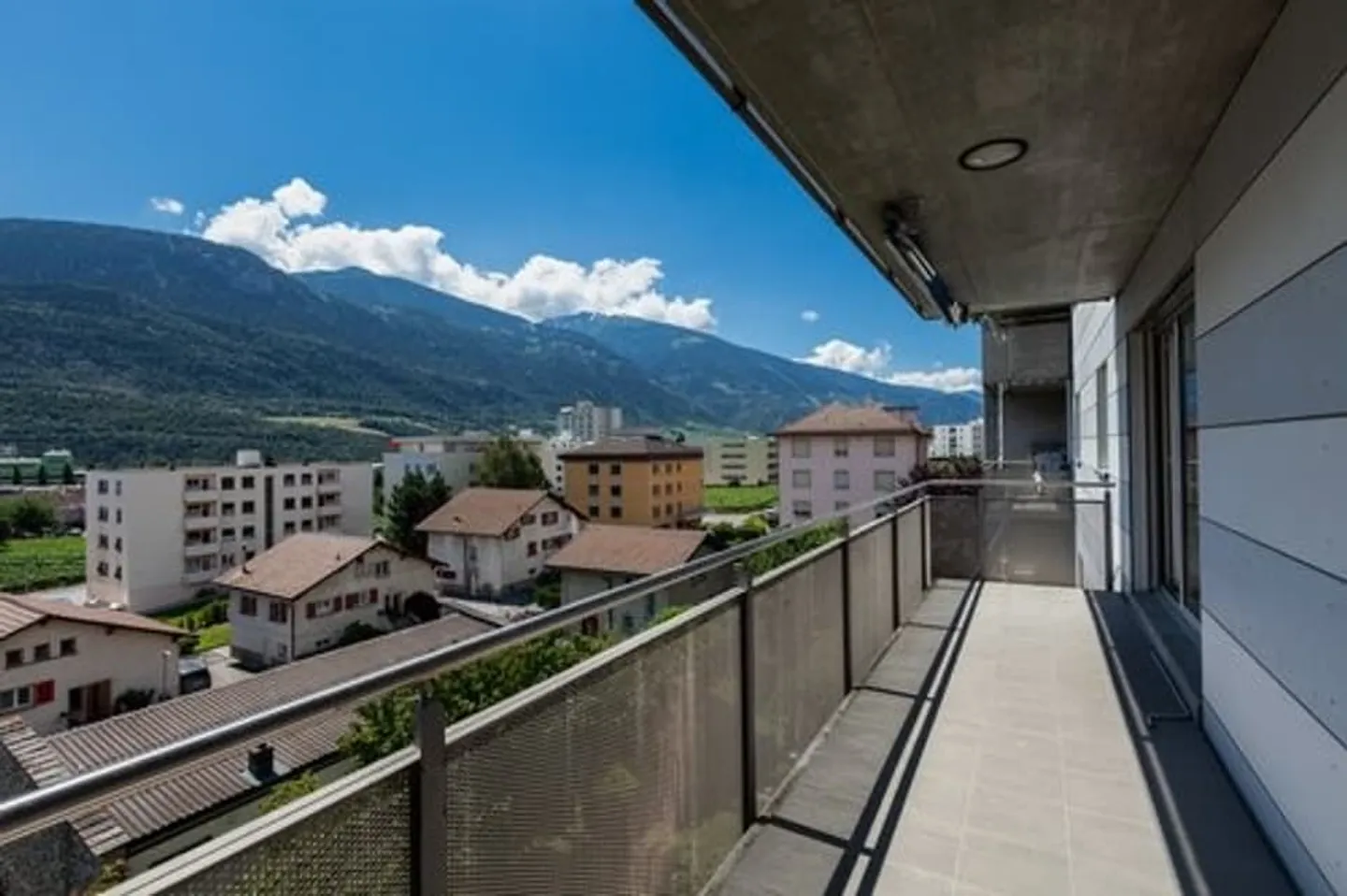Grab! Magnificent apartment in Sierre! - Photo 5 of 6