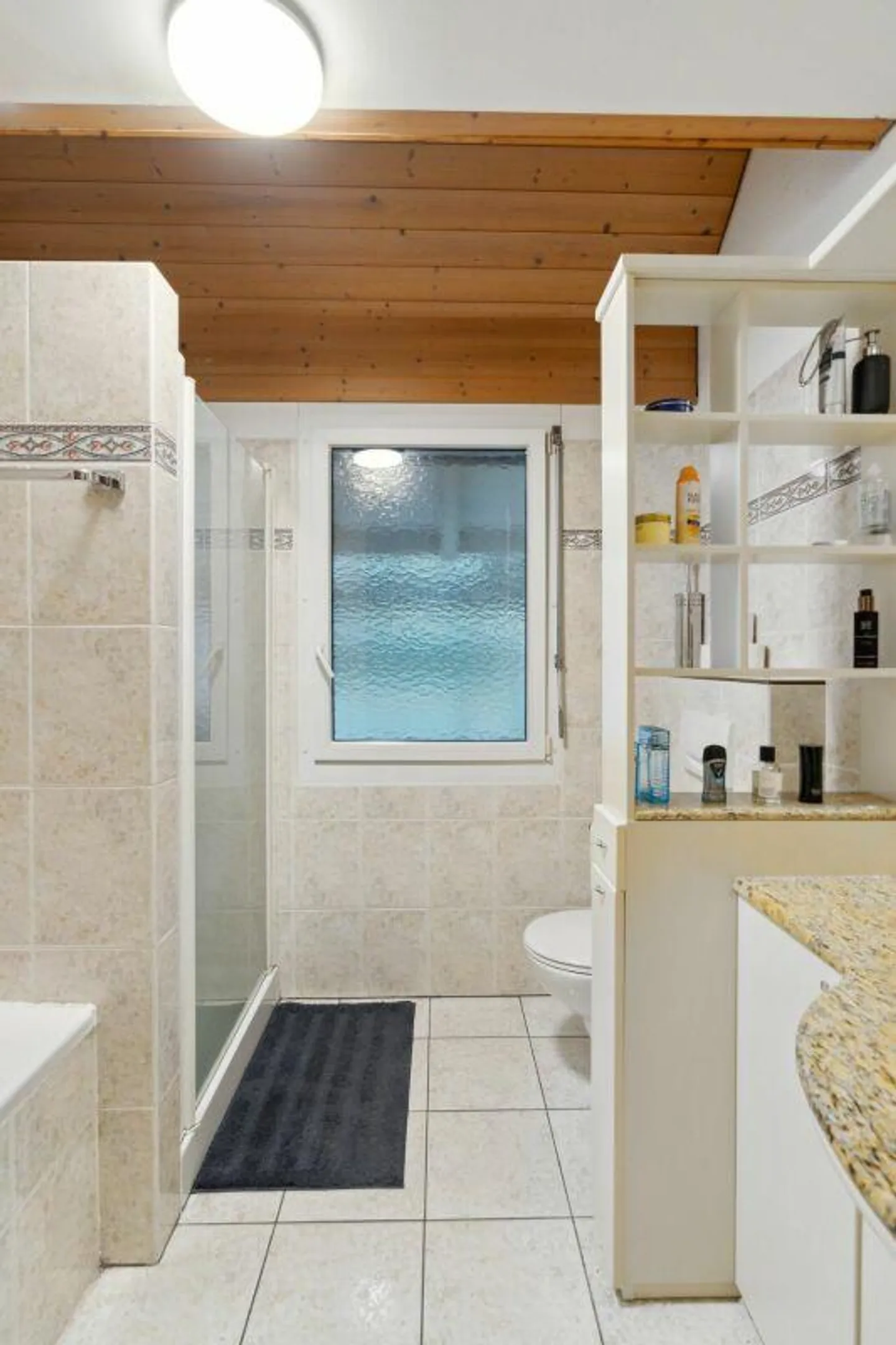 Prime Location - Sunny 3.5 Room Apartment - Photo 9 of 12