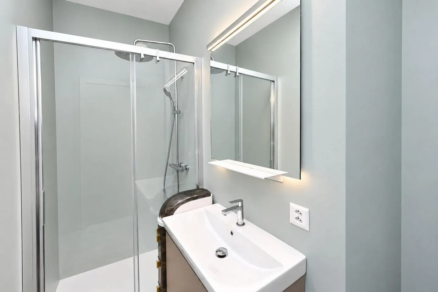 Penthouse with Lake View - Photo 19 of 25