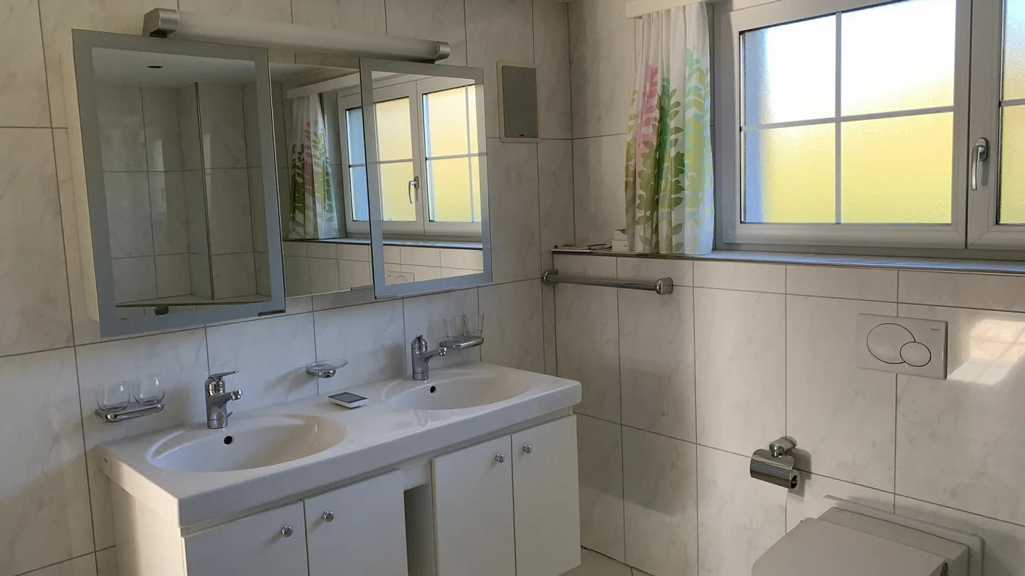 Appartamento luminoso e spazioso appena ristrutturato - Foto 7 di 14