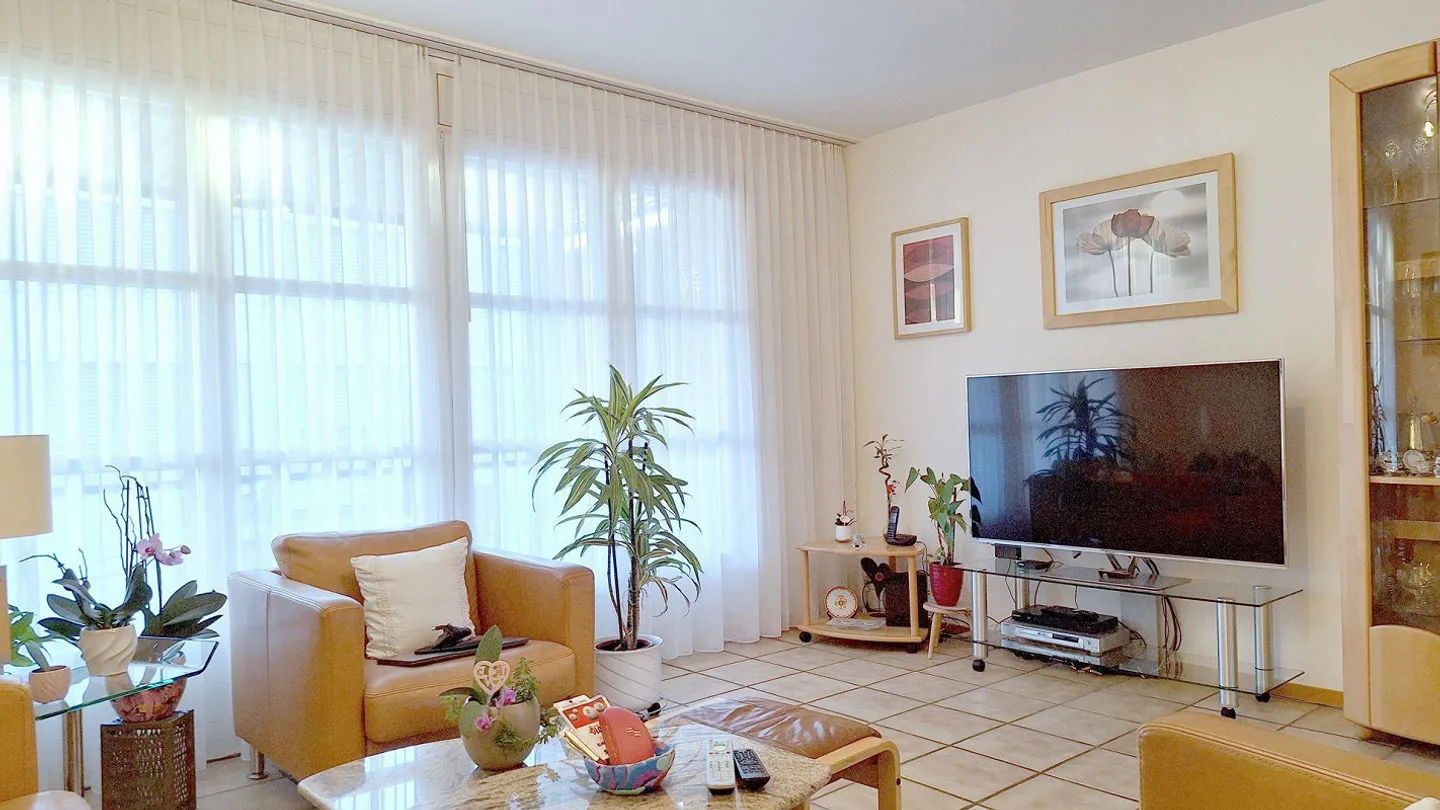 Living in Building Rights in a Quiet and Green Environment - Photo 7 of 11