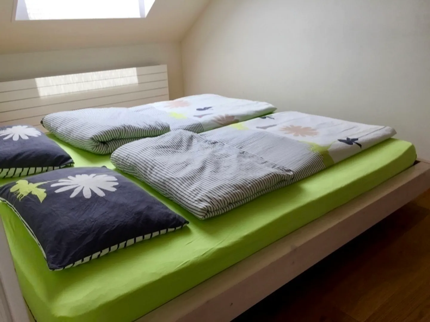 APPARTEMENT SOUS LES TOITS DE 2 CHAMBRES À BERN - GÜMLIGEN, MEUBLÉ, TEMPORAIRE - Photo 4 sur 10