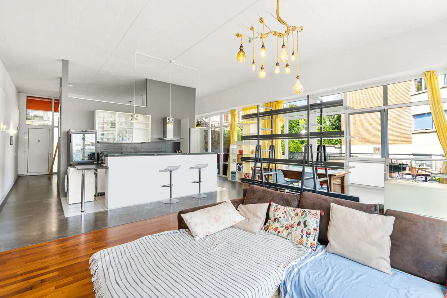 Loft of Superlatives with 120 m² Terrace in the City Center - Photo 3 of 12