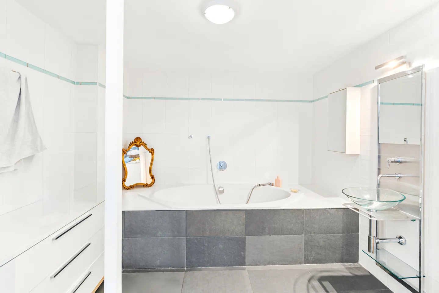Loft of Superlatives with 120 m² Terrace in the City Center - Photo 6 of 12