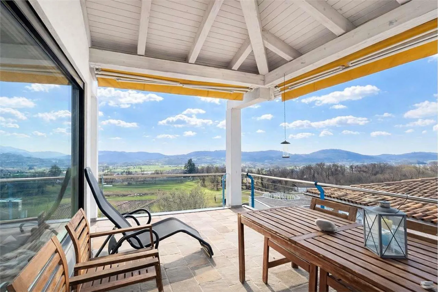 Einfamilienhaus mit Garten - Foto 2 von 12