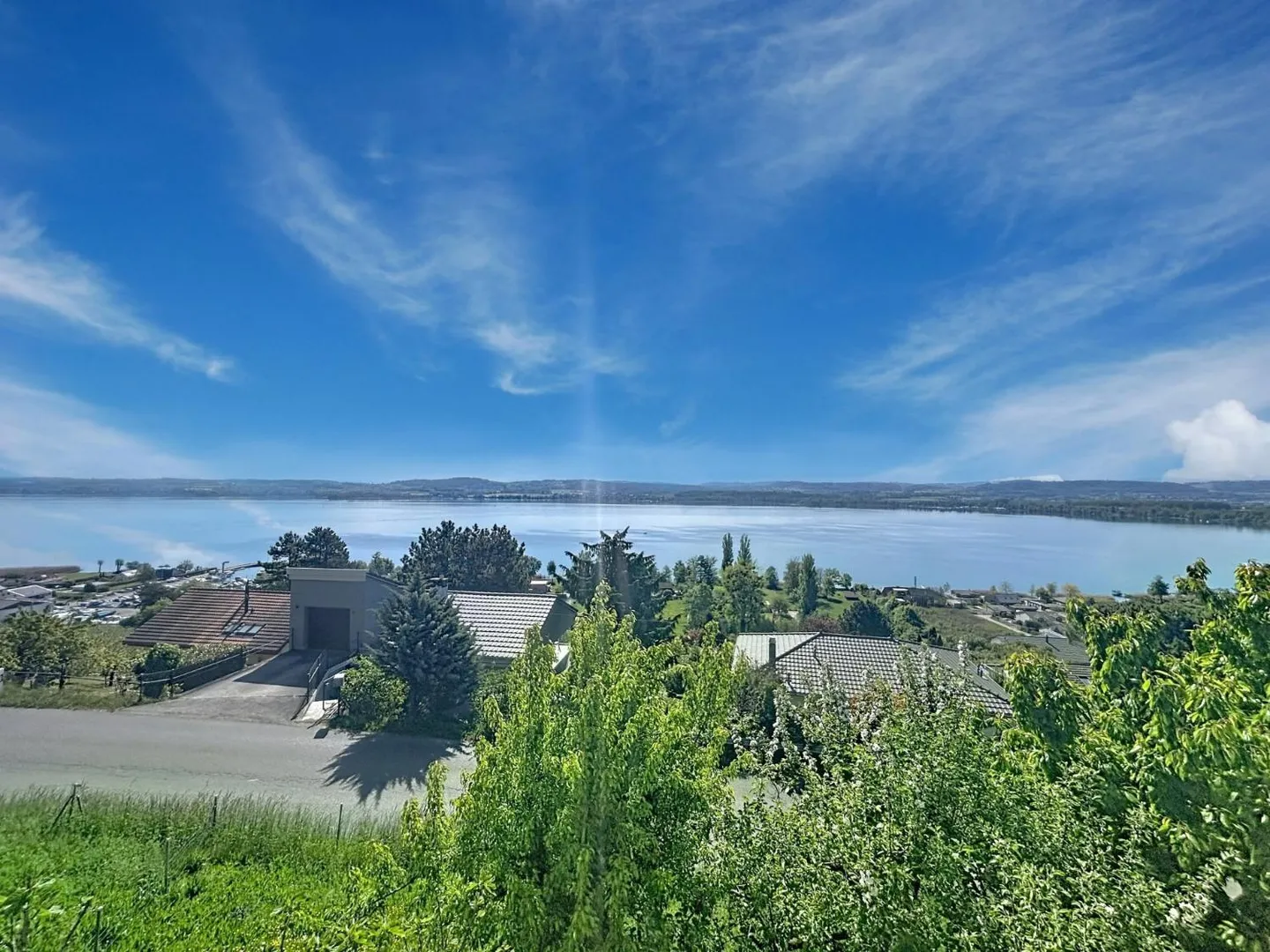 Charming House with Lake View - Photo 2 of 11