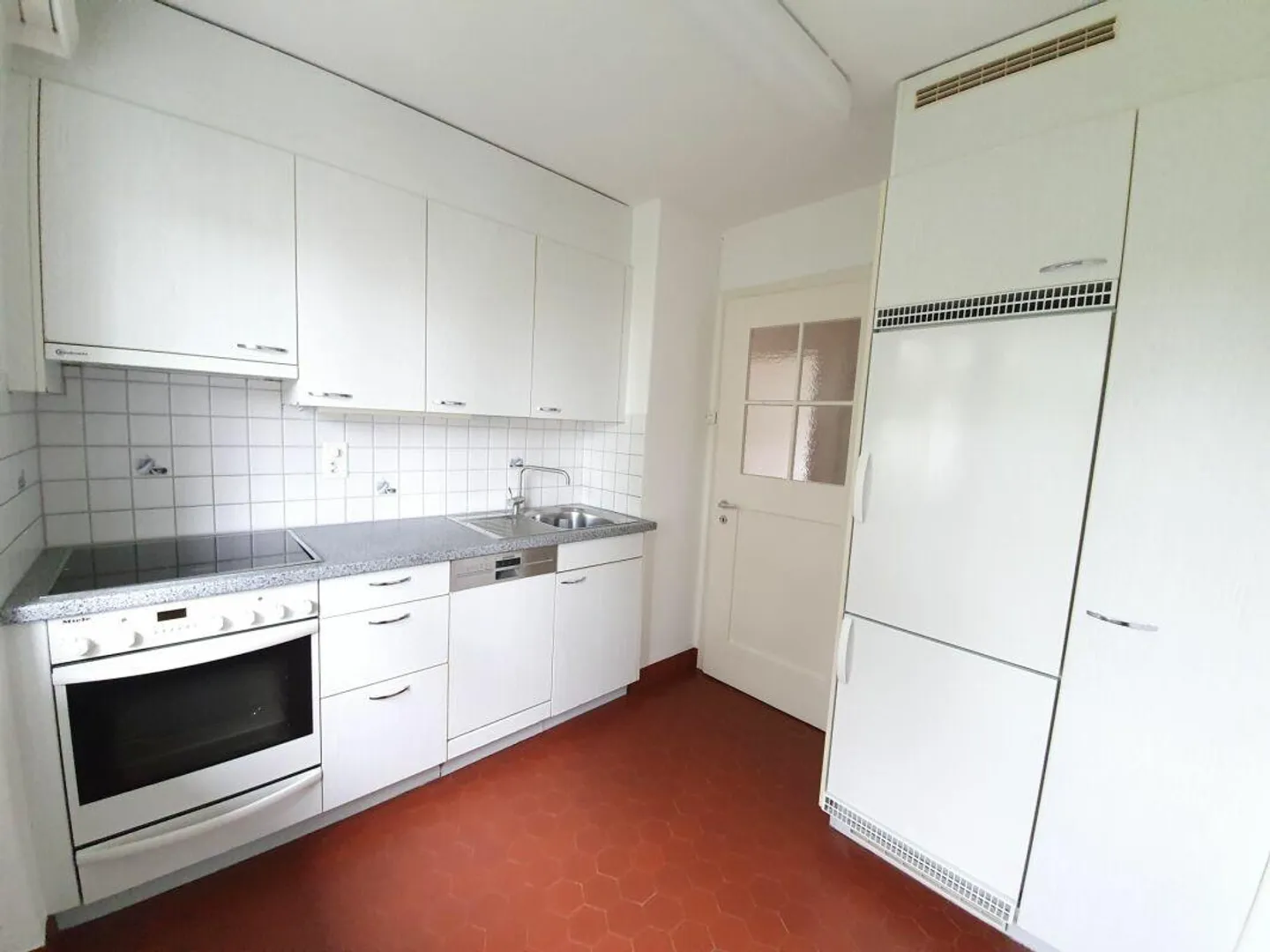 Charmante Wohnung mit Terrasse - Foto 2 von 8