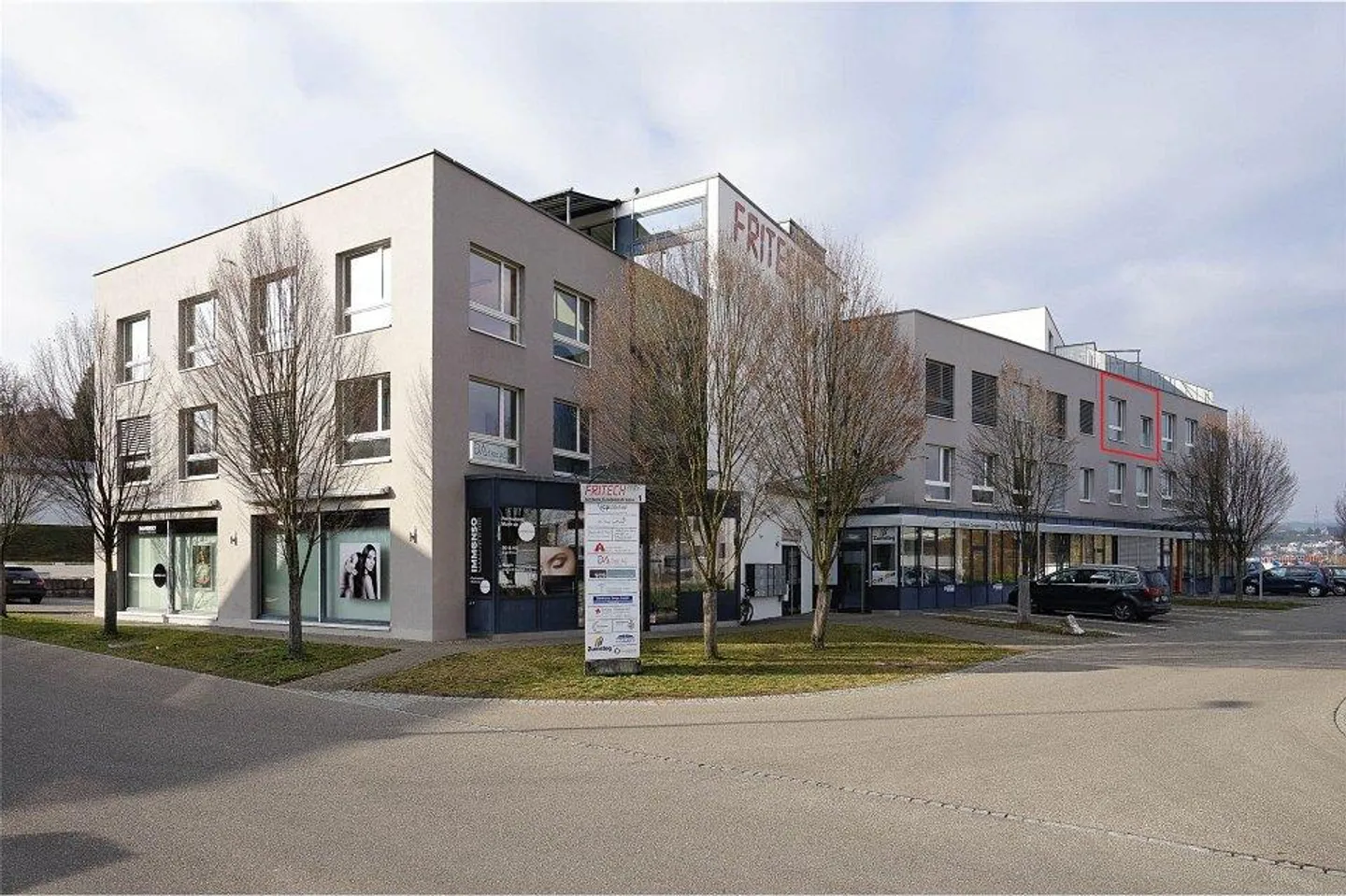 Bureau - Foto 1 von 9