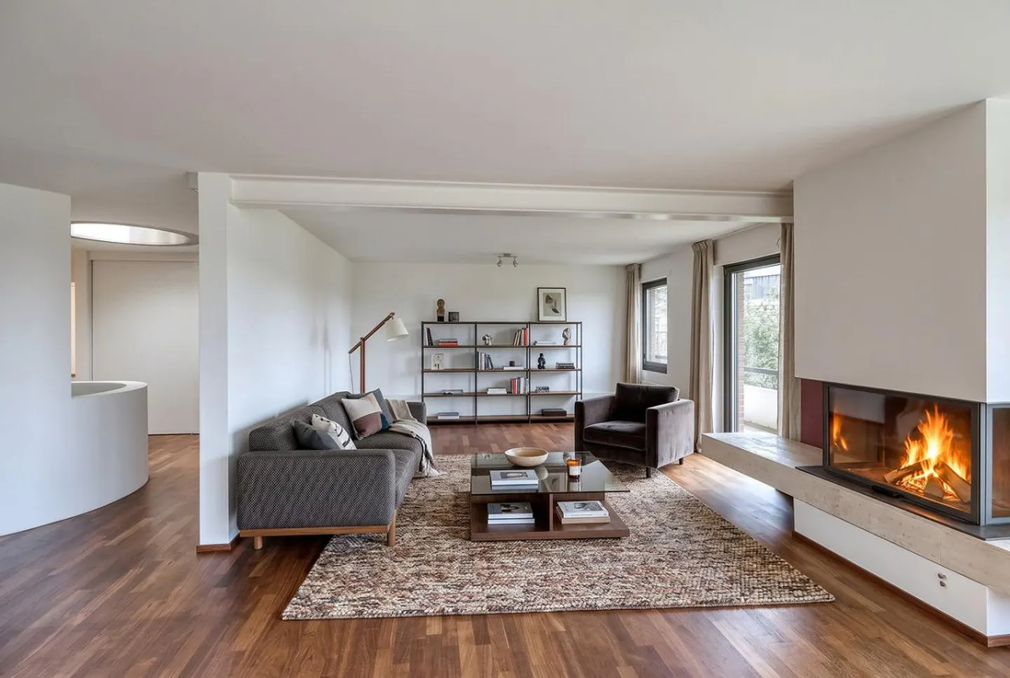 Casa unifamiliare con ampi spazi esterni e vista panoramica - Foto 2 di 9