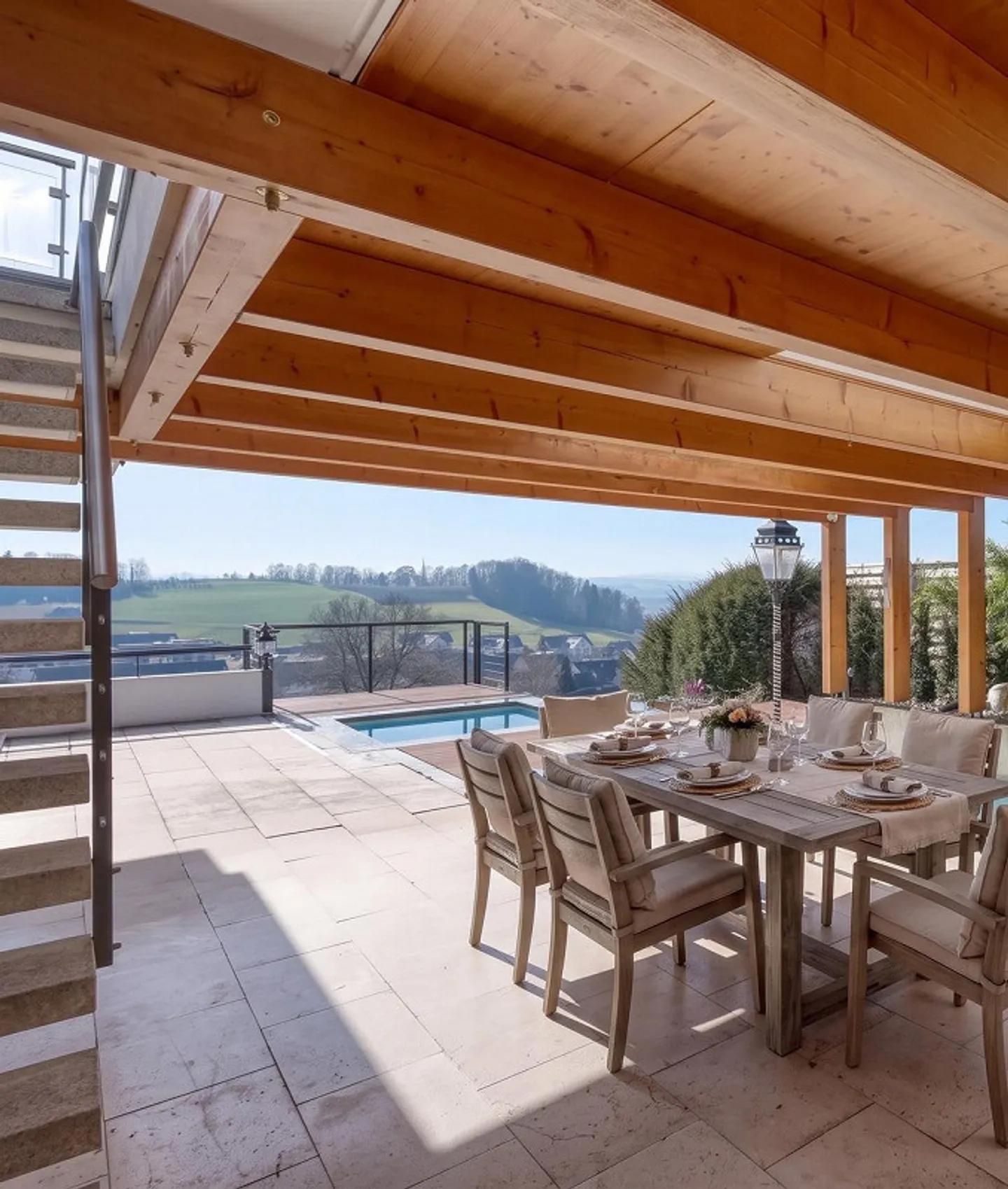 Casa unifamiliare con ampi spazi esterni e vista panoramica - Foto 5 di 9