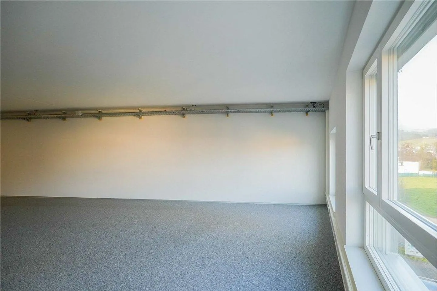 Bureau - Foto 6 von 9