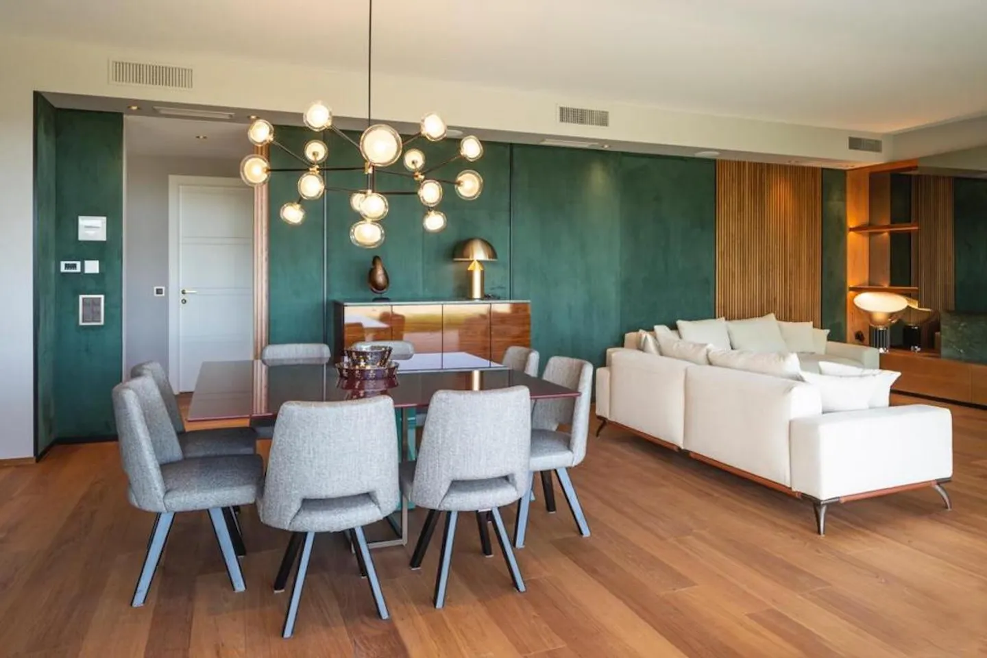 Magnificent Apartment with Garden and Lake View - Photo 2 of 10