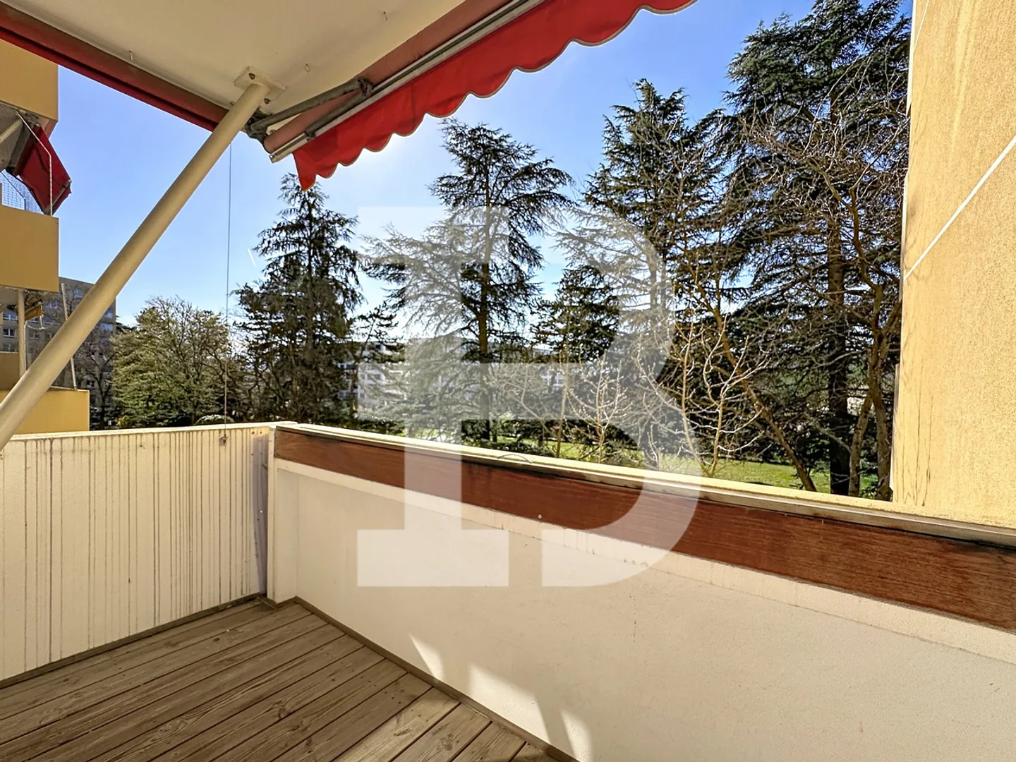 Geräumige Wohnung mit Balkon - Foto 4 von 12