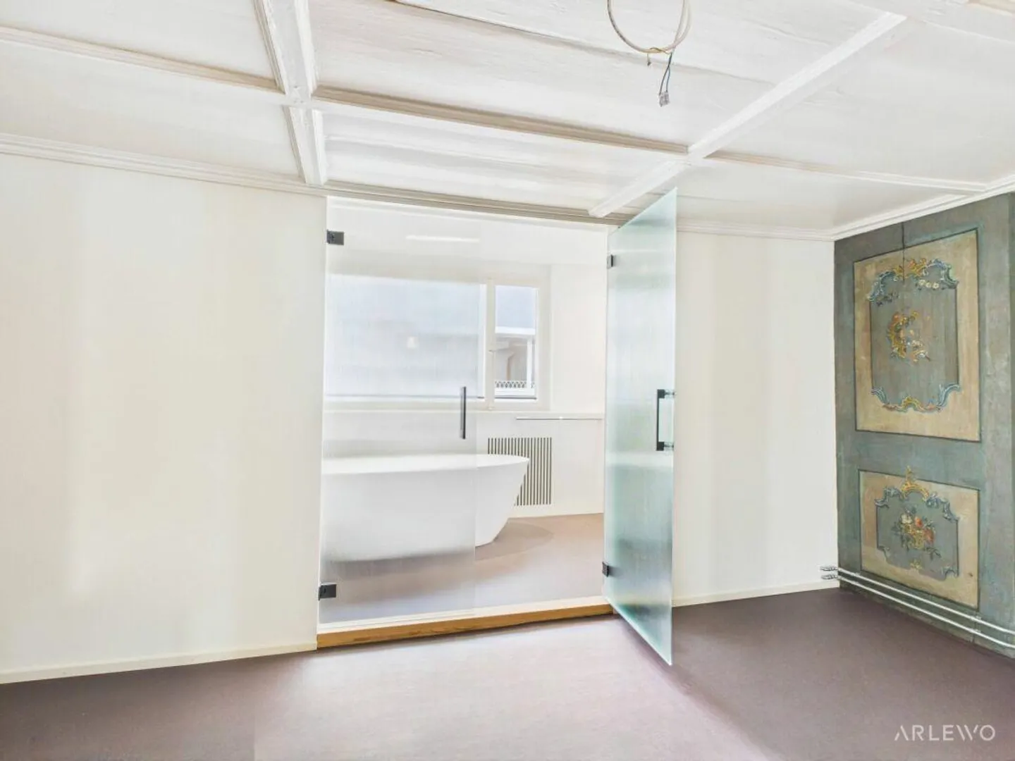 Unique Jewel for Discerning Connoisseurs - Photo 13 of 19