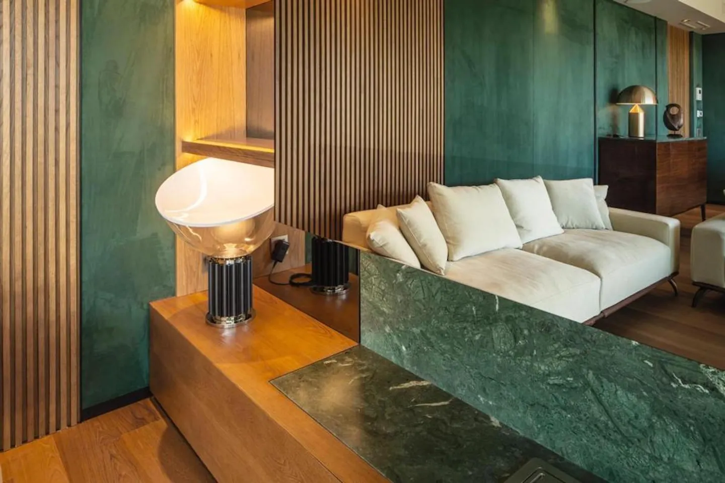 Magnificent Apartment with Garden and Lake View - Photo 5 of 10