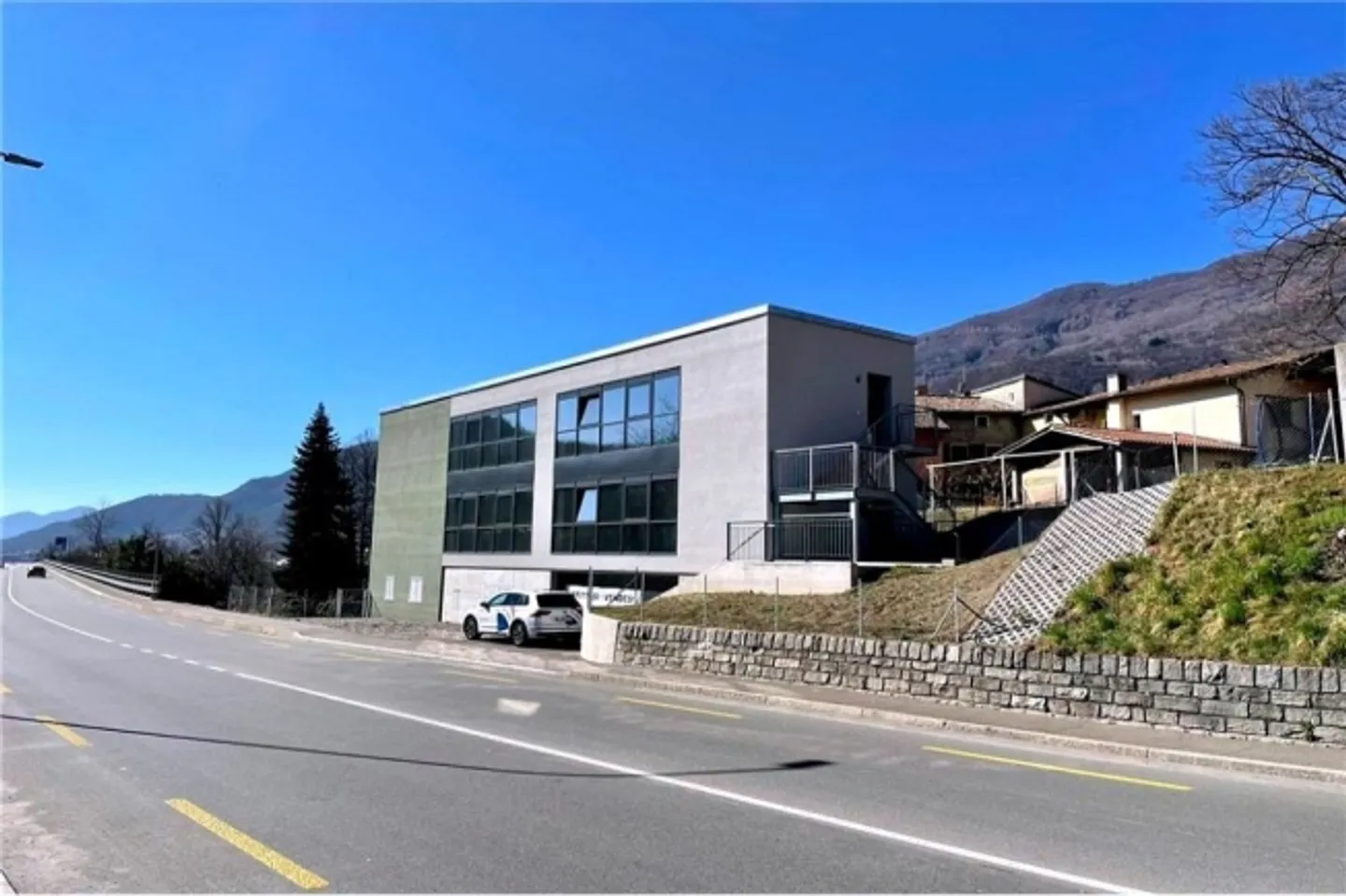 «Nuovissimo Commercial Stabile» - Foto 1 di 13