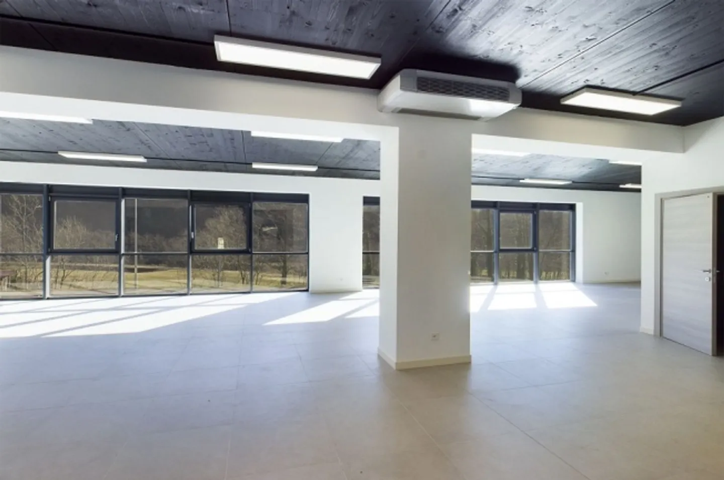 «Nuovissimo Commercial Stabile» - Foto 13 di 13