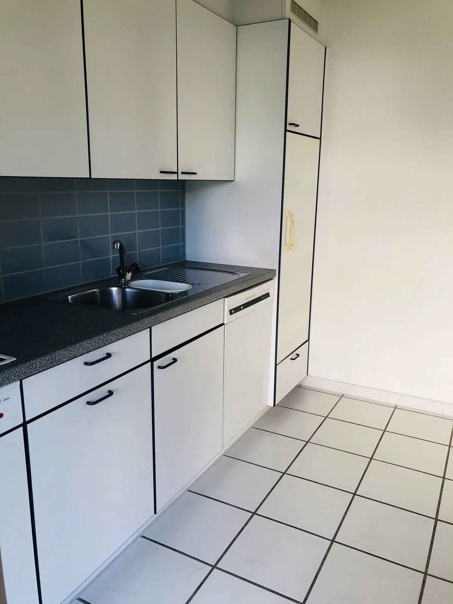 Do you like it green and quiet? - Photo 2 of 9