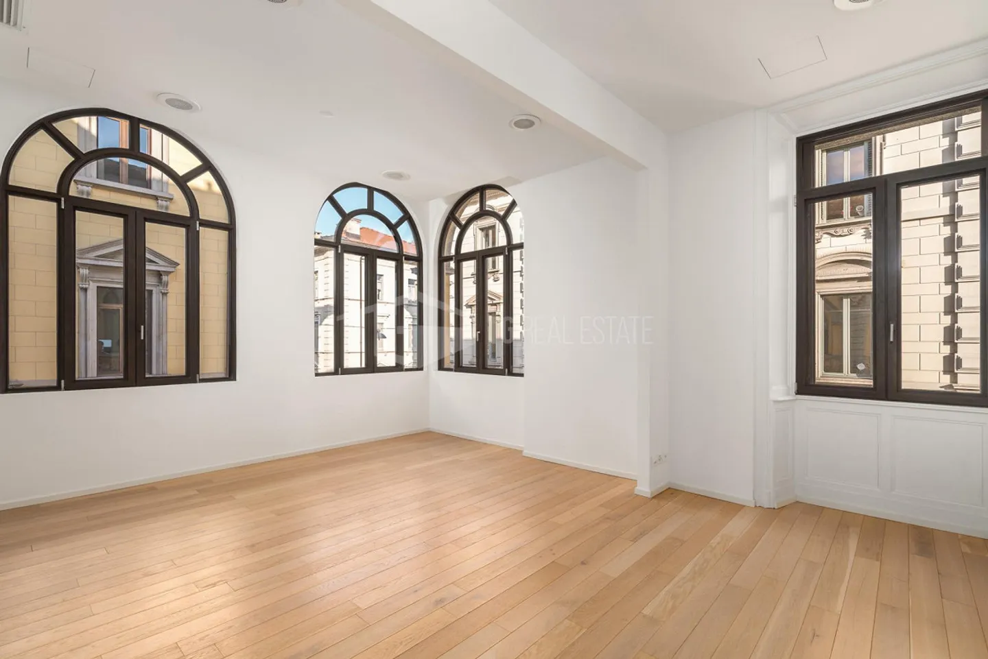 Elegant Office in a Historic Building - Photo 7 of 12