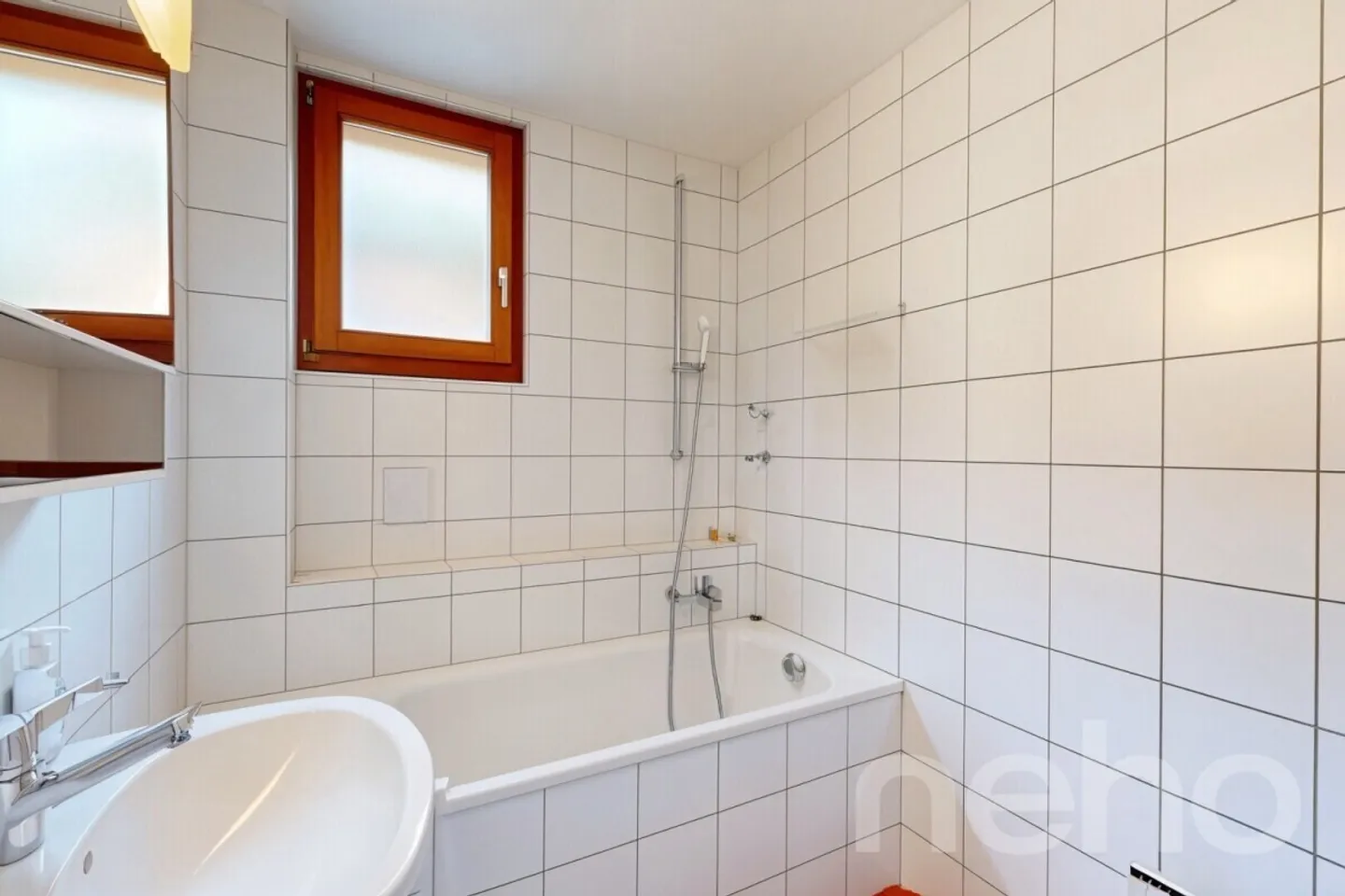 Charming House with Mountain View - Photo 10 of 11