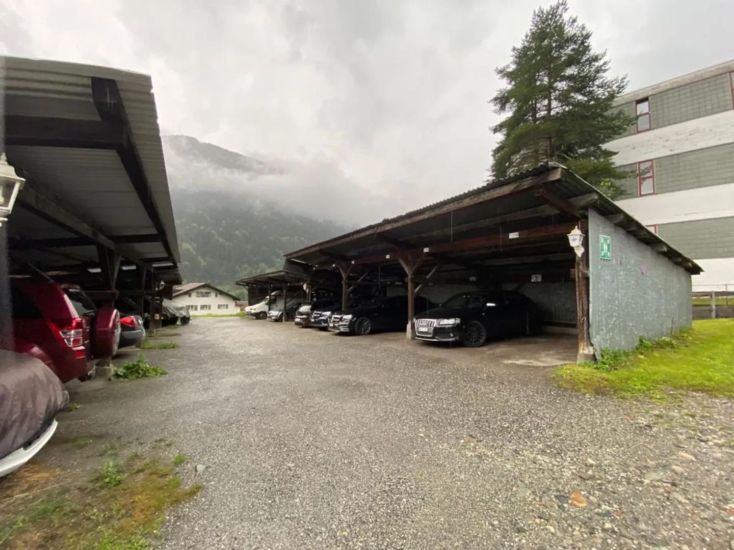 Place de Parking Couverte - Photo 2 sur 3