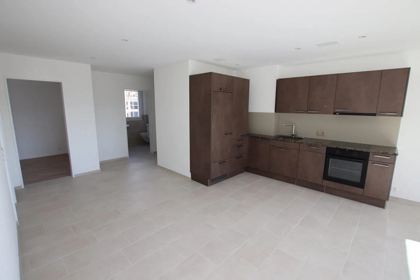 Zentrale 3½ Zimmer-Wohnung 3. OG (C403) - Foto 3 von 11