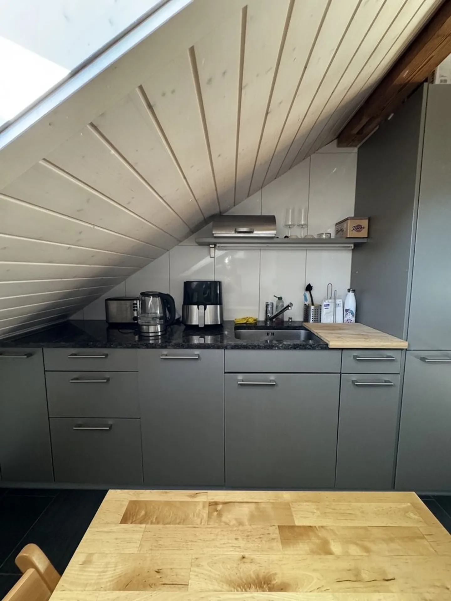 Cozy 1.5-room apartment for rent in Zurich - Photo 3 of 6