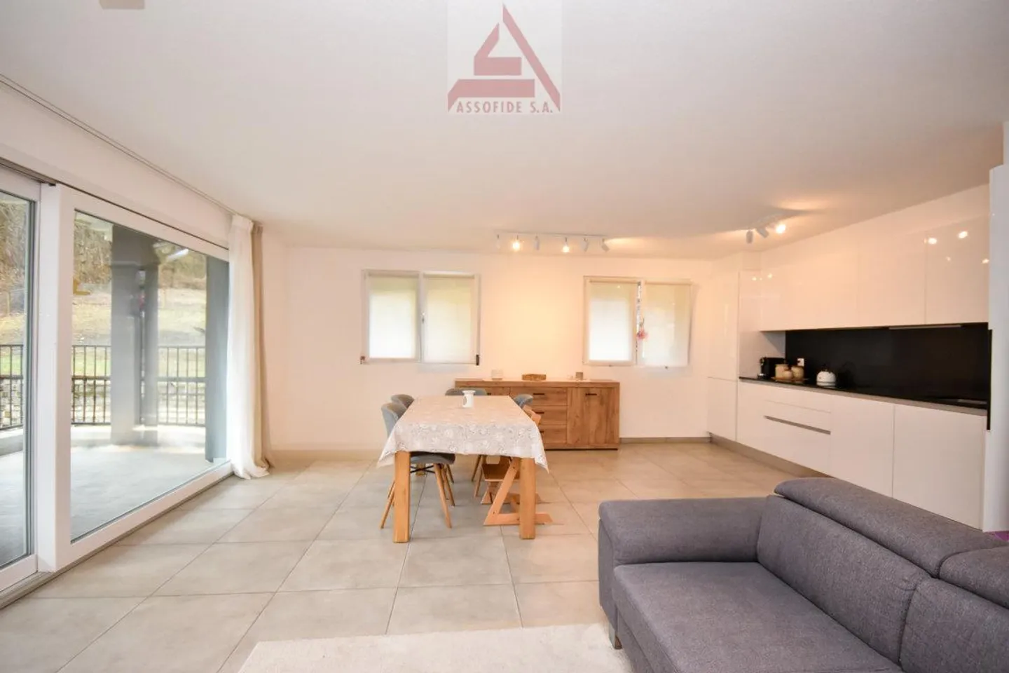 Bright 3.5-room apartment with garden - Photo 2 of 5