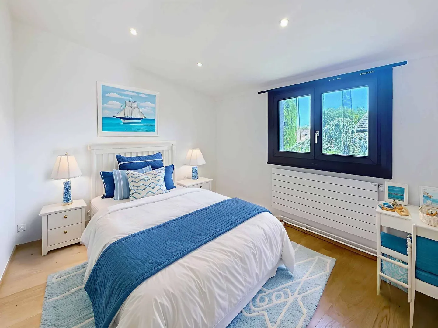 Unique, fully renovated villa - Photo 9 of 13