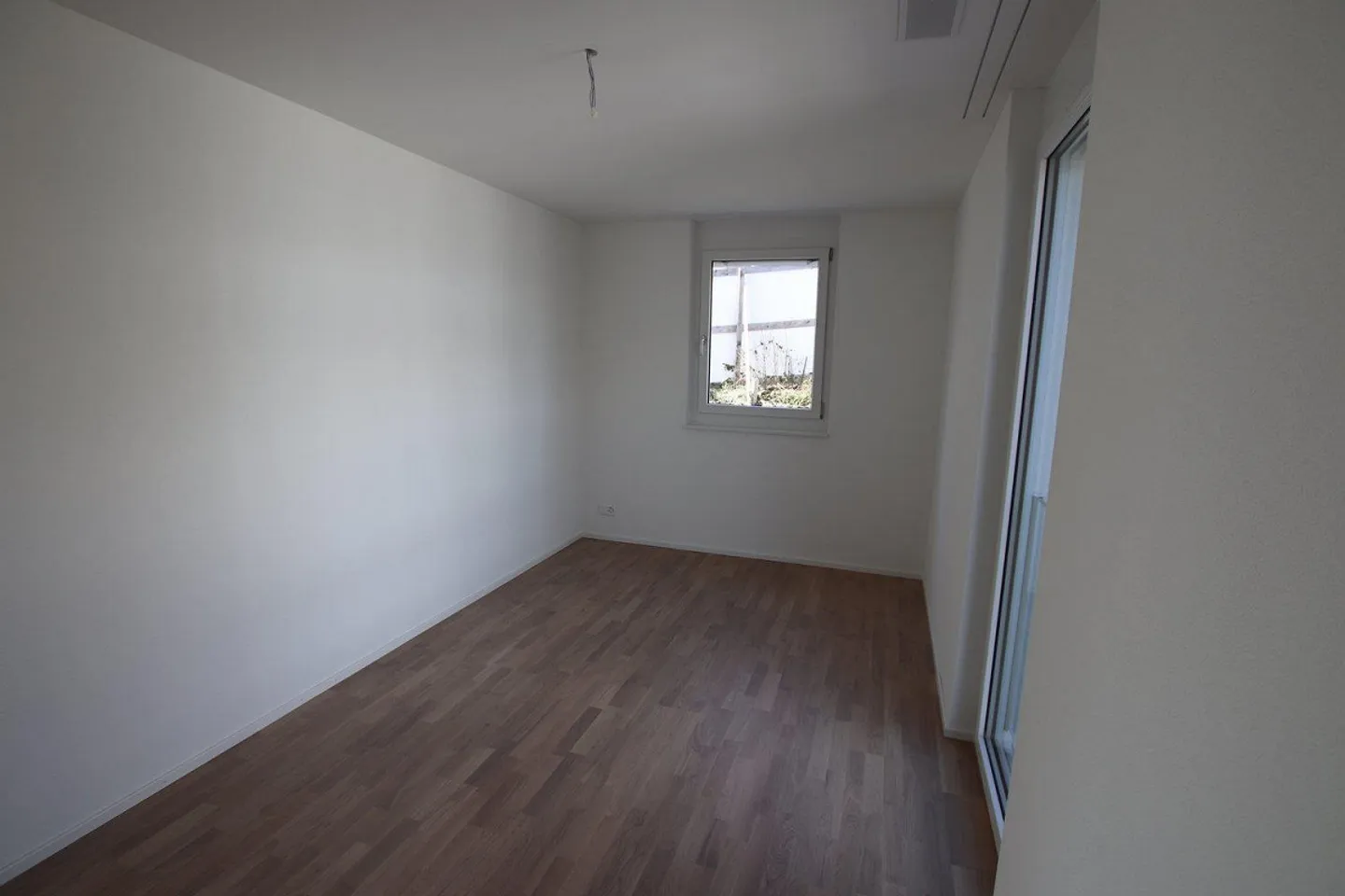 Zentrale 3½ Zimmer-Wohnung 3. OG (C403) - Foto 8 von 11