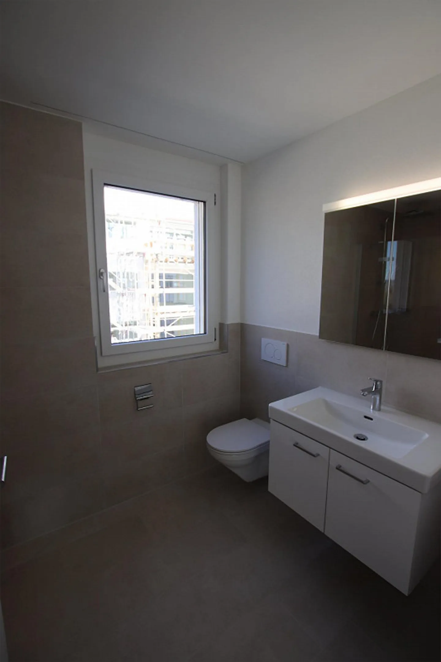 Zentrale 3½ Zimmer-Wohnung 3. OG (C403) - Foto 9 von 11